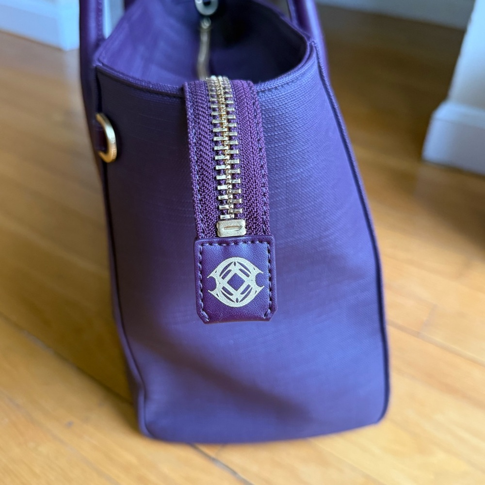 DAGNE DOVER Signature Legend Tote Bag - Picture 3 of 10